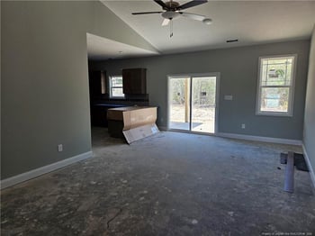 6085 Ari Ct, Fayetteville, NC 28312