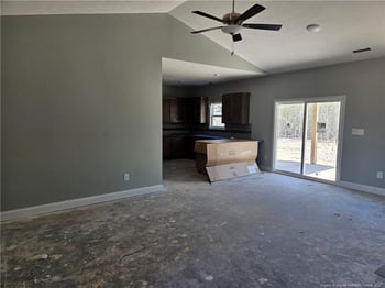 6085 Ari Ct, Fayetteville, NC 28312