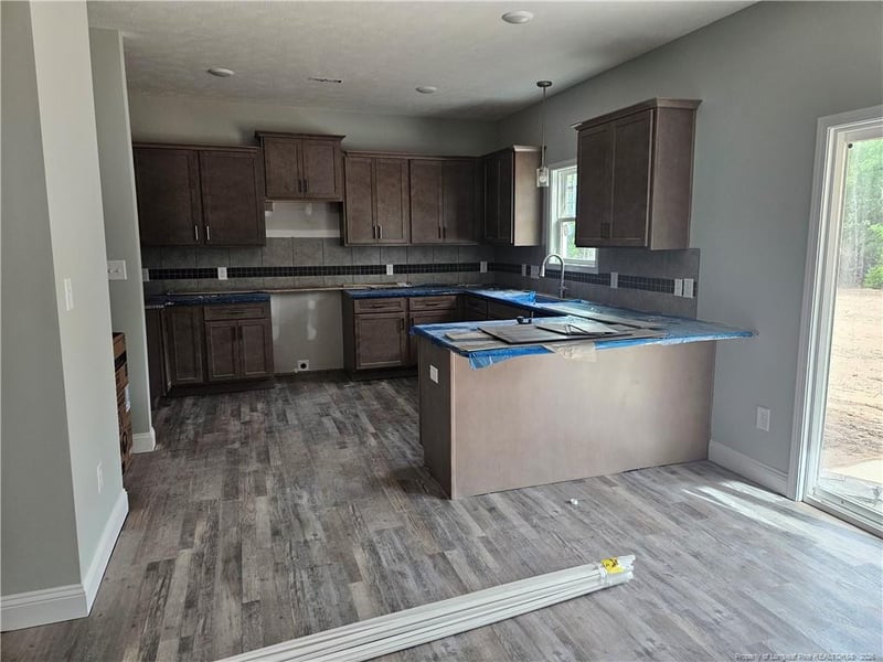 6085 Ari Ct, Fayetteville, NC 28312