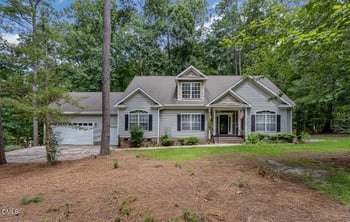 6086 Dunes Dr, Sanford, NC 27332