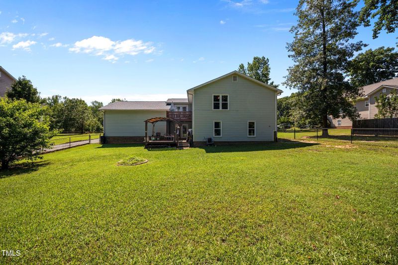 6089 Joe Trail Ct, Mebane, NC 27302