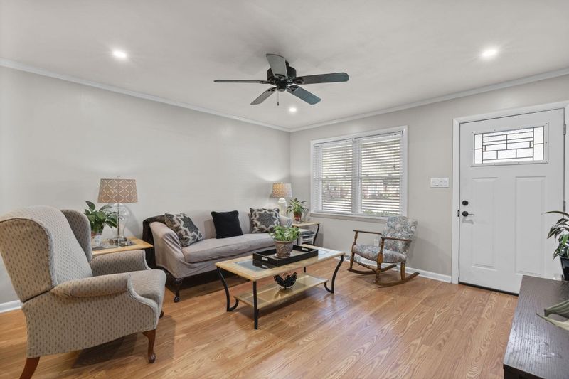 609 S 1st St, Smithfield, NC 27577
