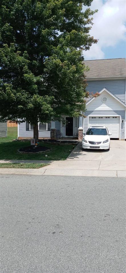 609 Blue Lake Dr, Mebane, NC 27302