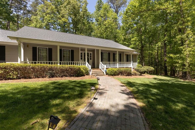 609 Brandywine Cir, Raleigh, NC 27614