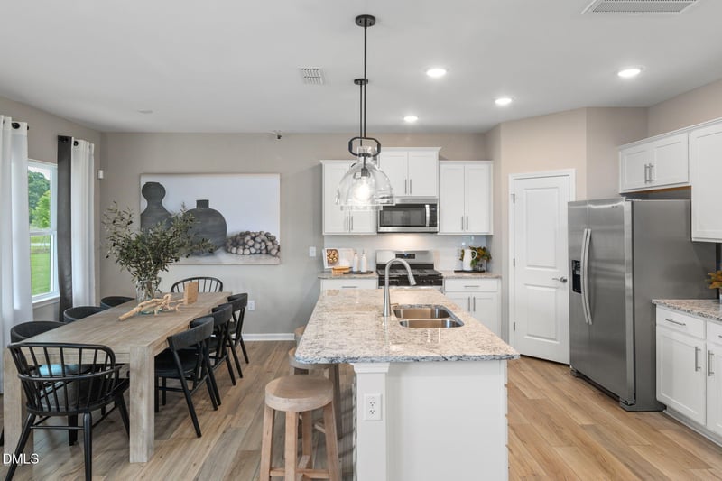 609 Branthurst Dr, Fuquay Varina, NC 27526