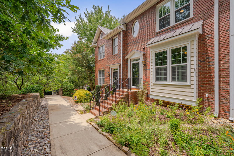 609 Copperline Dr, Chapel Hill, NC 27516