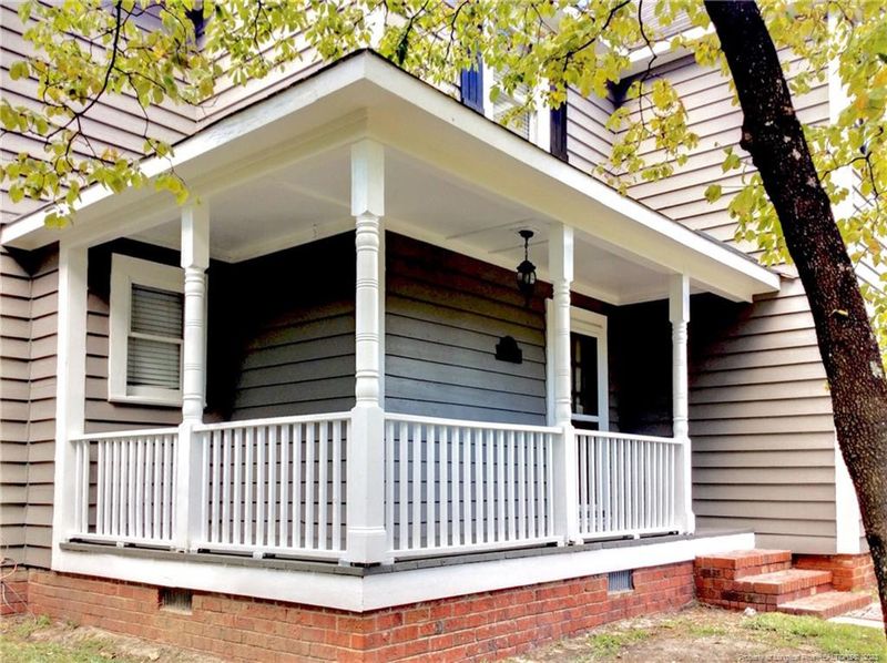 609 Dowless Dr, Fayetteville, NC 28311