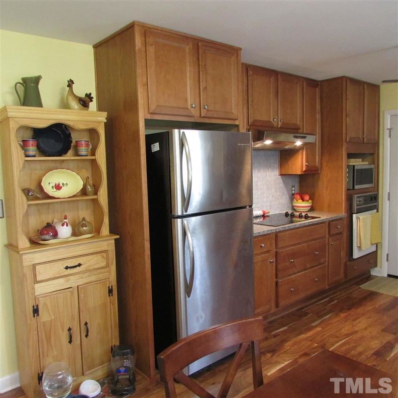 609 Duke Dr, Raleigh, NC 27609