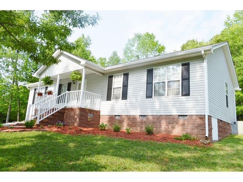 609 N Fourth St, Mebane, NC 27302