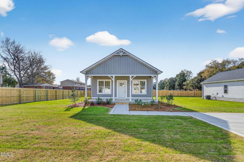 609 Godwin St, Dunn, NC 28334