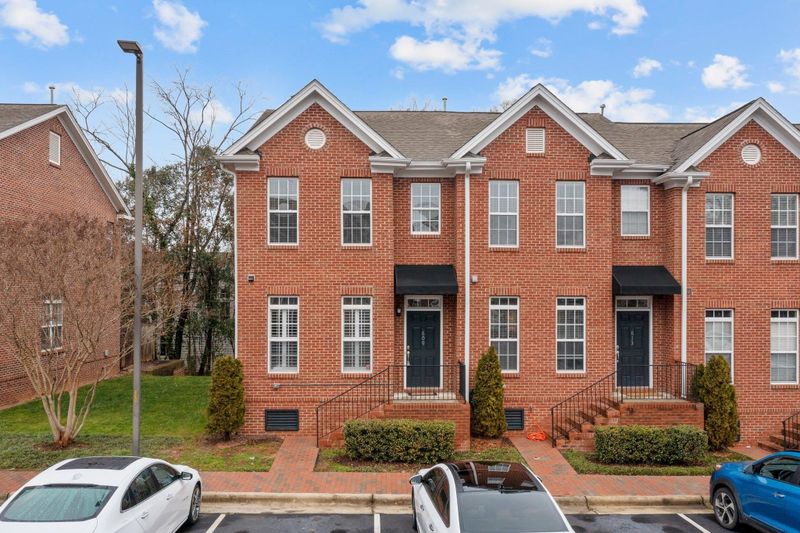 609 Highpark Ln, Raleigh, NC 27608