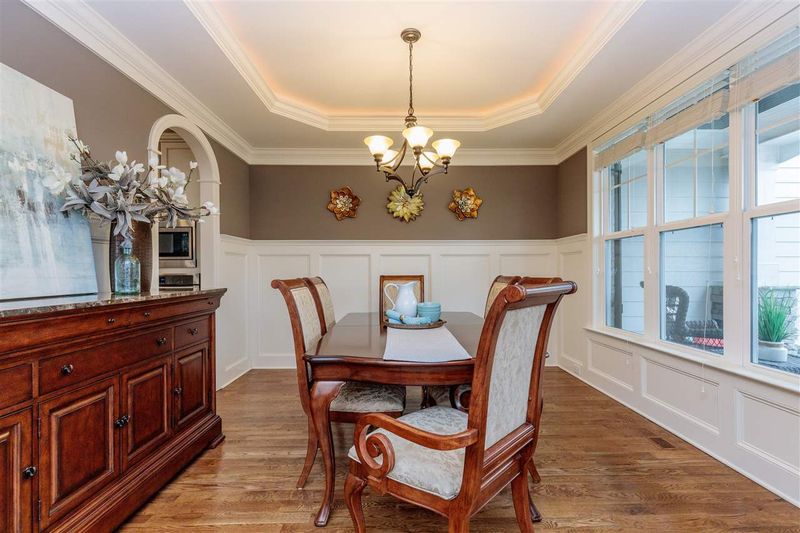 609 Hollymont Dr, Holly Springs, NC 27540