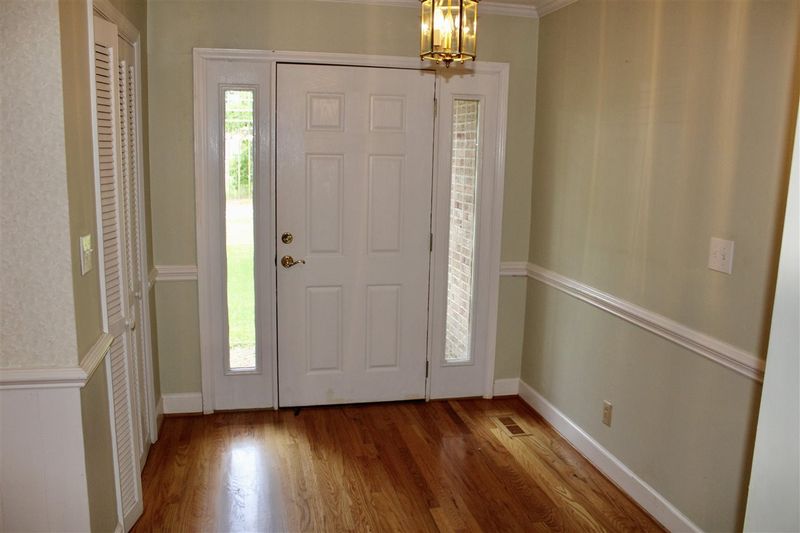 609 W James St, Lillington, NC 27546