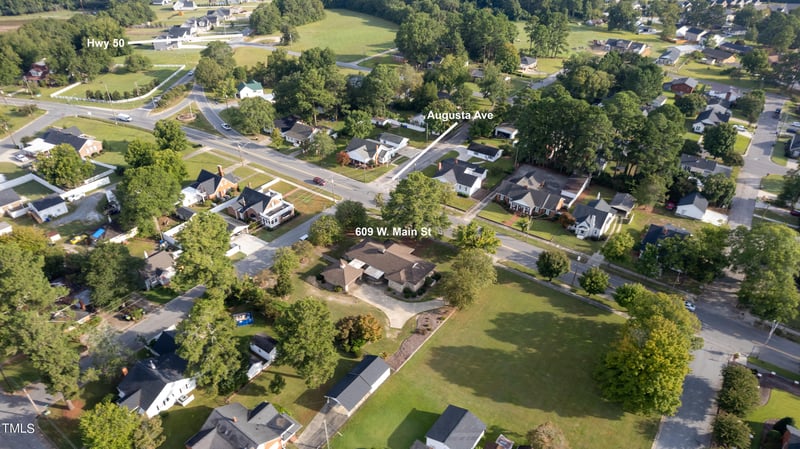 609 Main St, Benson, NC 27504