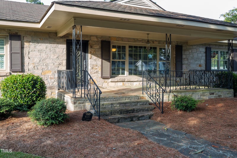 609 Main St, Benson, NC 27504