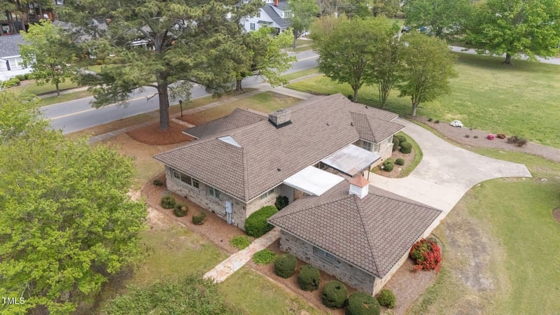 609 Main St, Benson, NC 27504