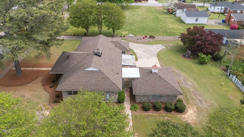 609 Main St, Benson, NC 27504