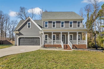 609 Oakhall Dr, Holly Springs, NC 27540