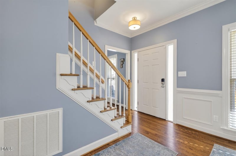 609 Oakhall Dr, Holly Springs, NC 27540