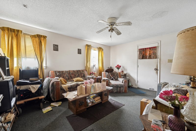 609 Okelly St, Raleigh, NC 27607