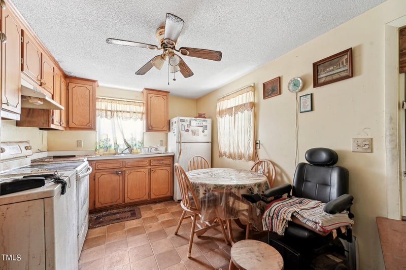 609 Okelly St, Raleigh, NC 27607