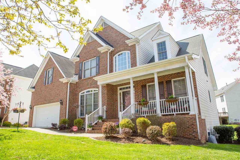 609 Oxboro Cir, Durham, NC 27713