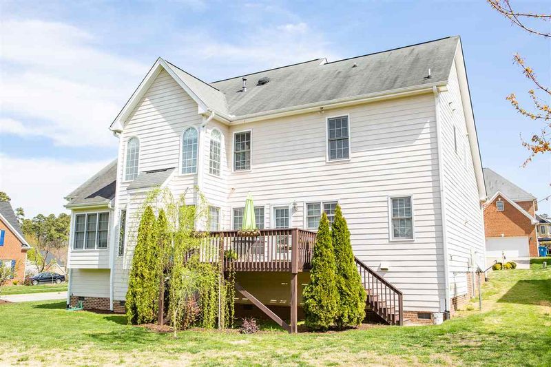 609 Oxboro Cir, Durham, NC 27713