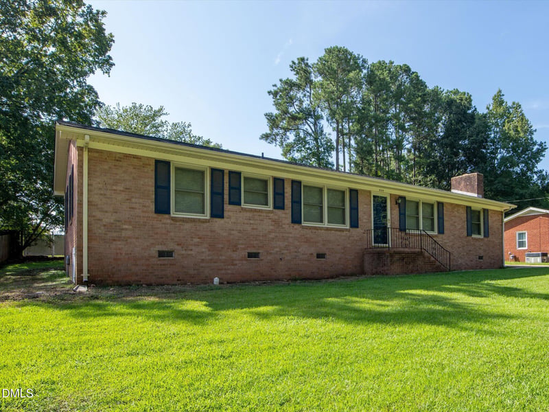 609 Page St, Clayton, NC 27520