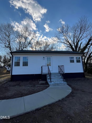 609 Phillips St, Burlington, NC 27217