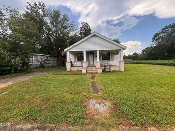 609 Preston St, Selma, NC 27576