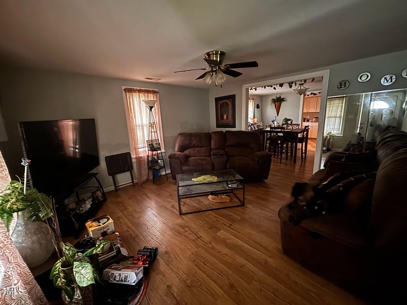 609 Preston St, Selma, NC 27576