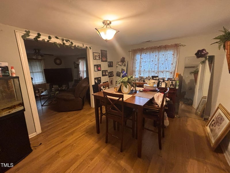 609 Preston St, Selma, NC 27576