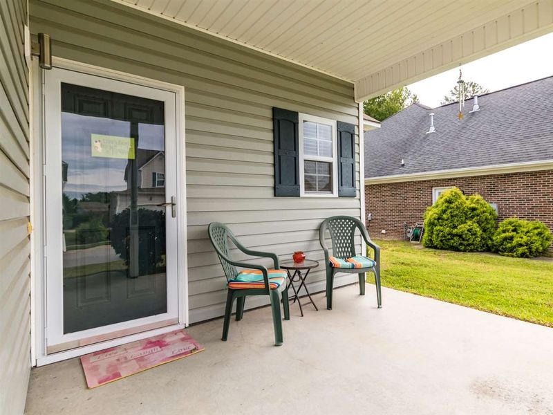 609 Prickly Pear Dr, Fuquay Varina, NC 27526