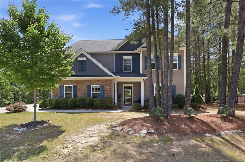 609 Prospectors Ln, Sanford, NC 27330