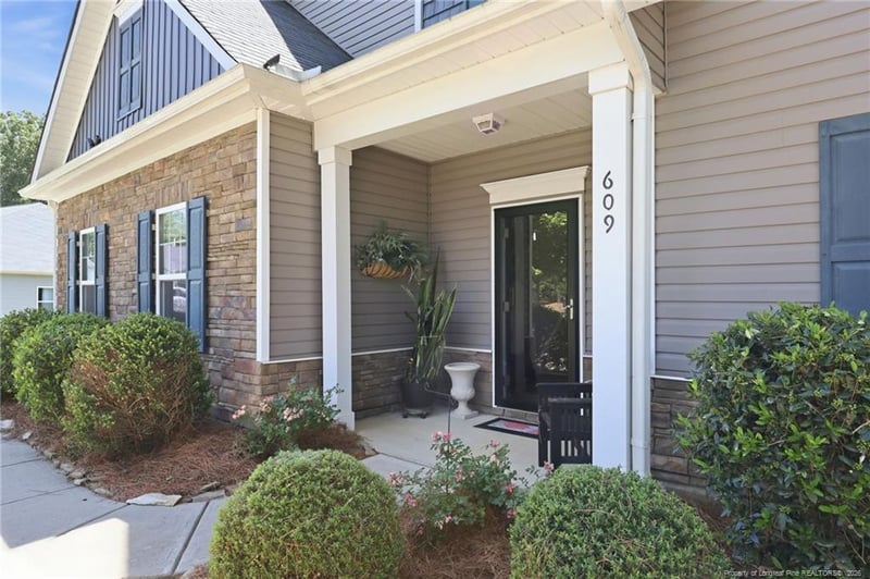 609 Prospectors Ln, Sanford, NC 27330