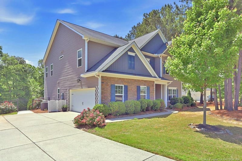 609 Prospectors Ln, Sanford, NC 27330