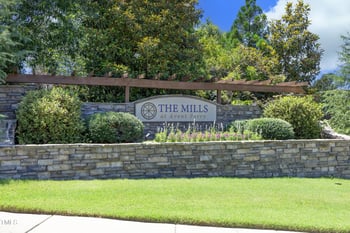 609 Ramsours Mill Dr, Holly Springs, NC 27540