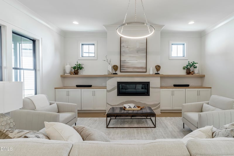 609 N Salem St, Apex, NC 27502