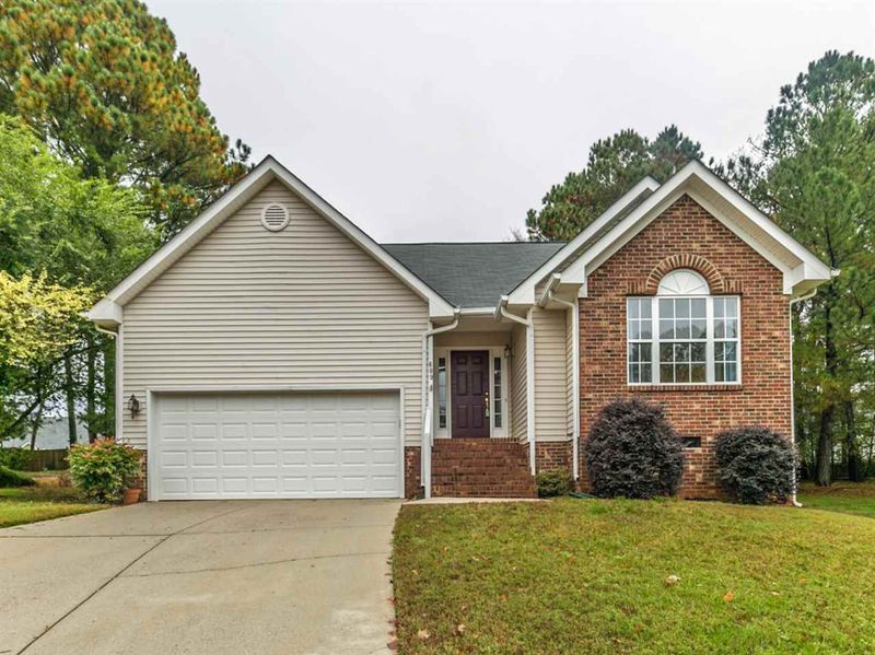 609 Shiretown Ln, Wake Forest, NC 27587