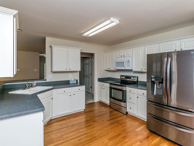 609 Shiretown Ln, Wake Forest, NC 27587