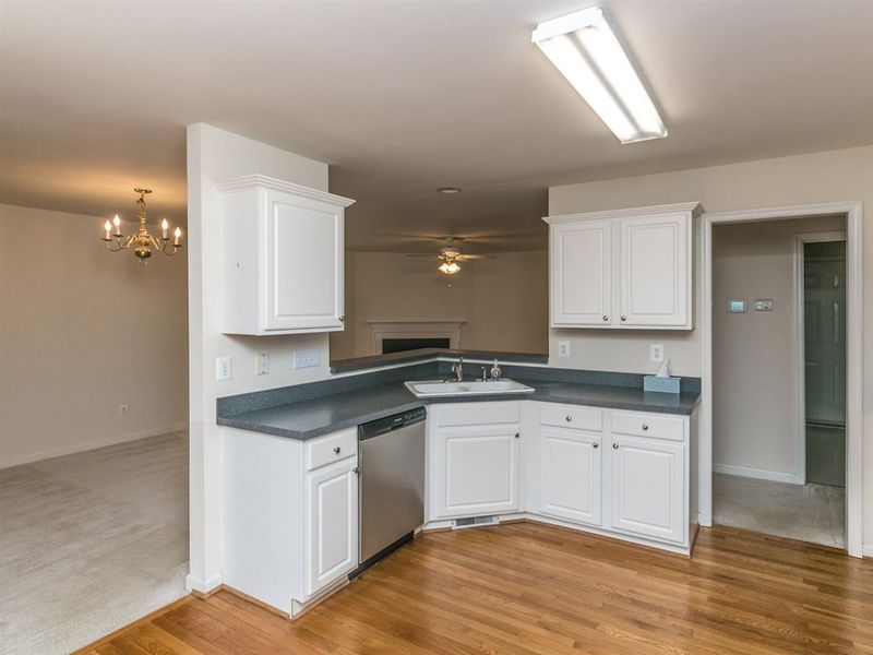 609 Shiretown Ln, Wake Forest, NC 27587