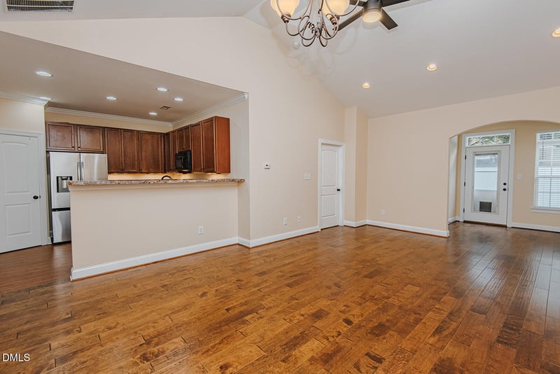 609 Village Lake Ln, Mebane, NC 27302