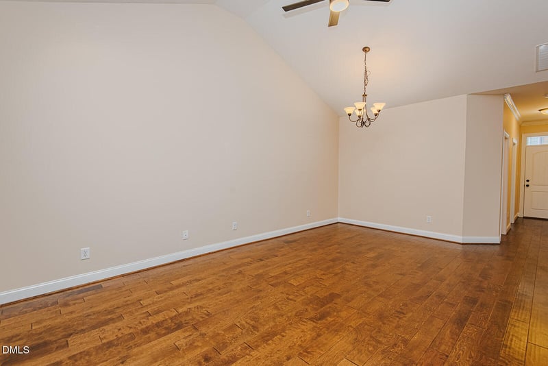609 Village Lake Ln, Mebane, NC 27302