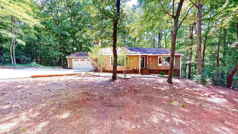 6094 Dunes Dr, Sanford, NC 27332