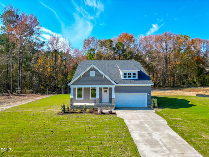 61 Bluestone Dr, Lillington, NC 27546