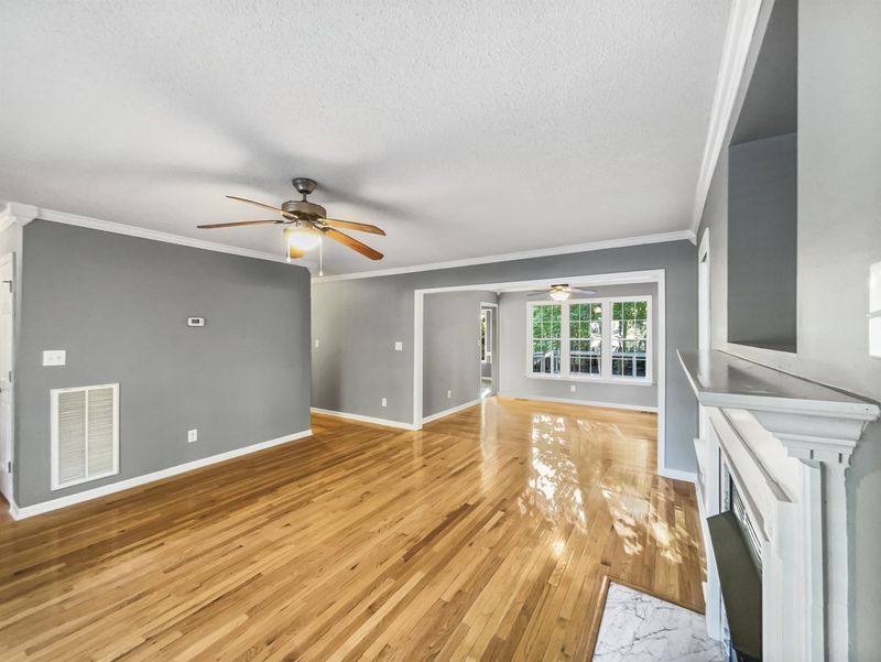 61 Chanticleer Cir, Clayton, NC 27527