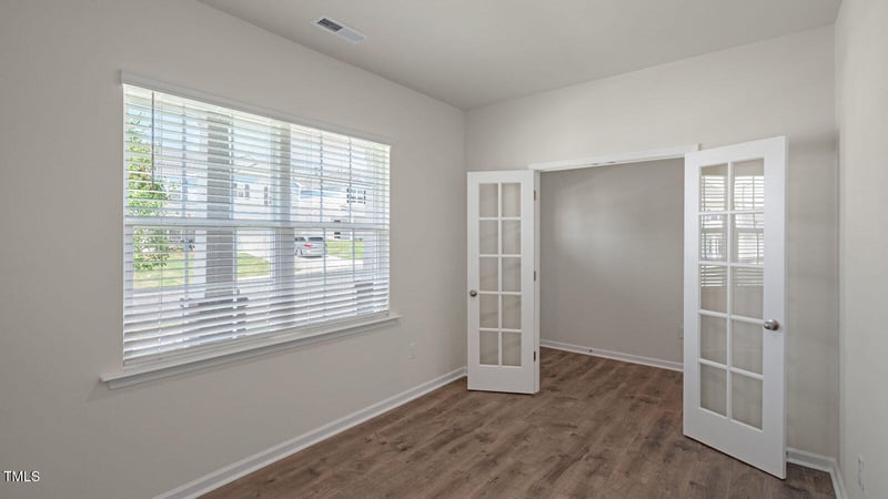 61 Hanging Elm Ln, Fuquay Varina, NC 27526