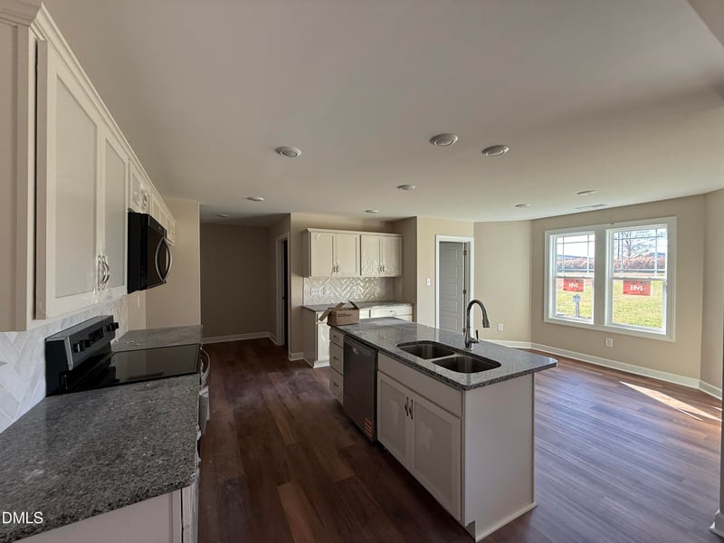 61 Maxwell Farm Ln, Selma, NC 27576