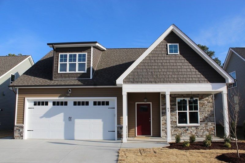 61 Meadowrue Ln, Youngsville, NC 27596