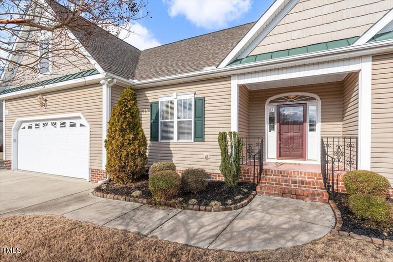 61 Merlot Ct, Clayton, NC 27520